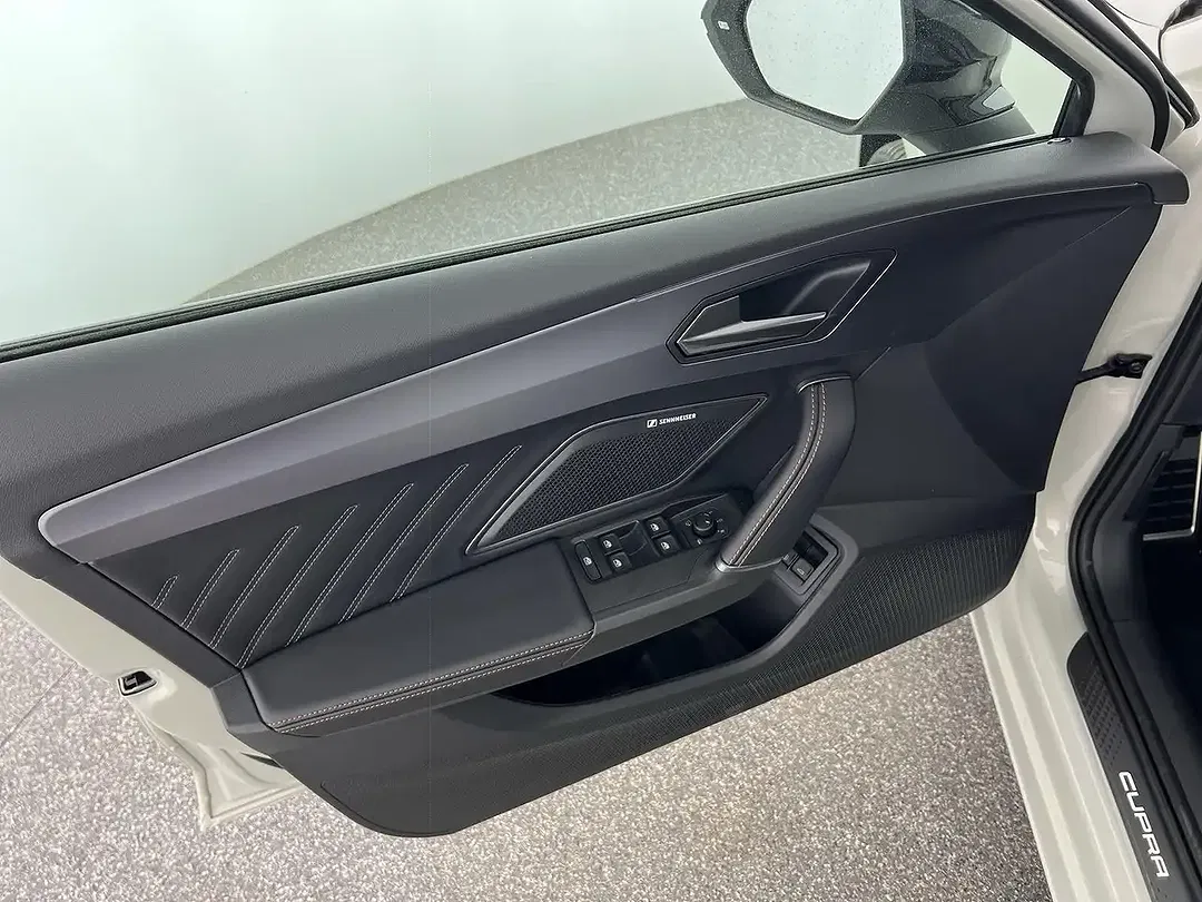 CUPRA Leon - Thumbnail 10