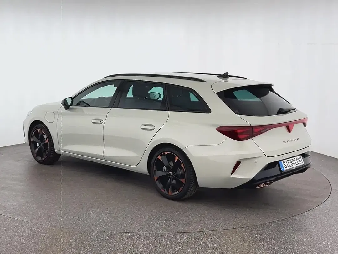 CUPRA Leon - Thumbnail 4