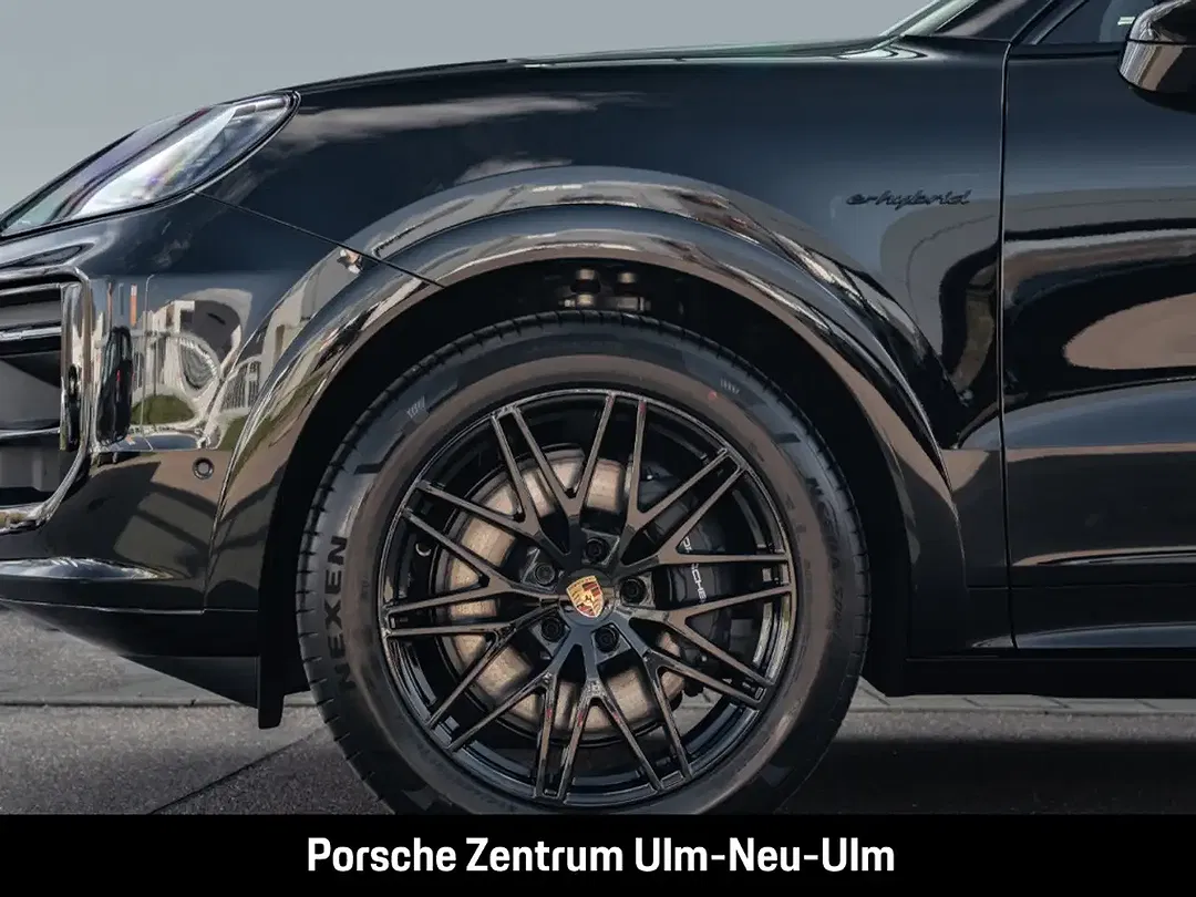 Porsche Cayenne - Thumbnail 9