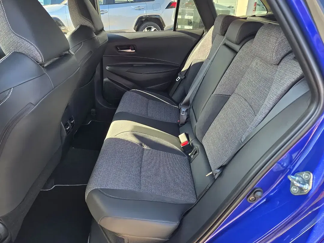 Toyota Corolla - Thumbnail 9