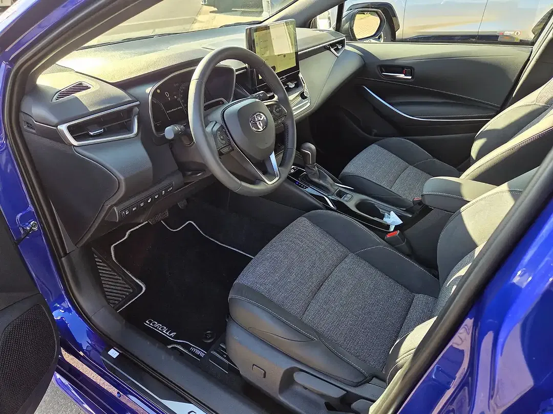 Toyota Corolla - Thumbnail 7