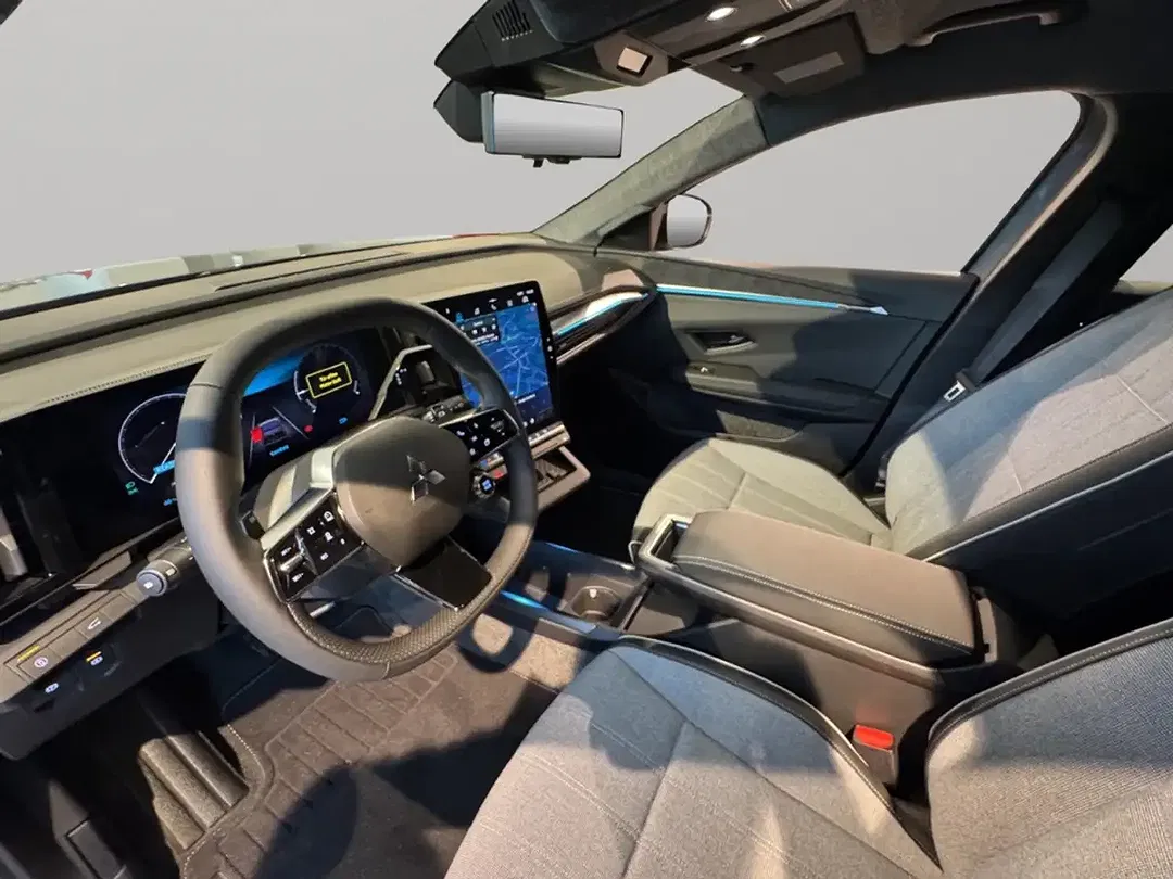 Mitsubishi Eclipse Cross - Thumbnail 8