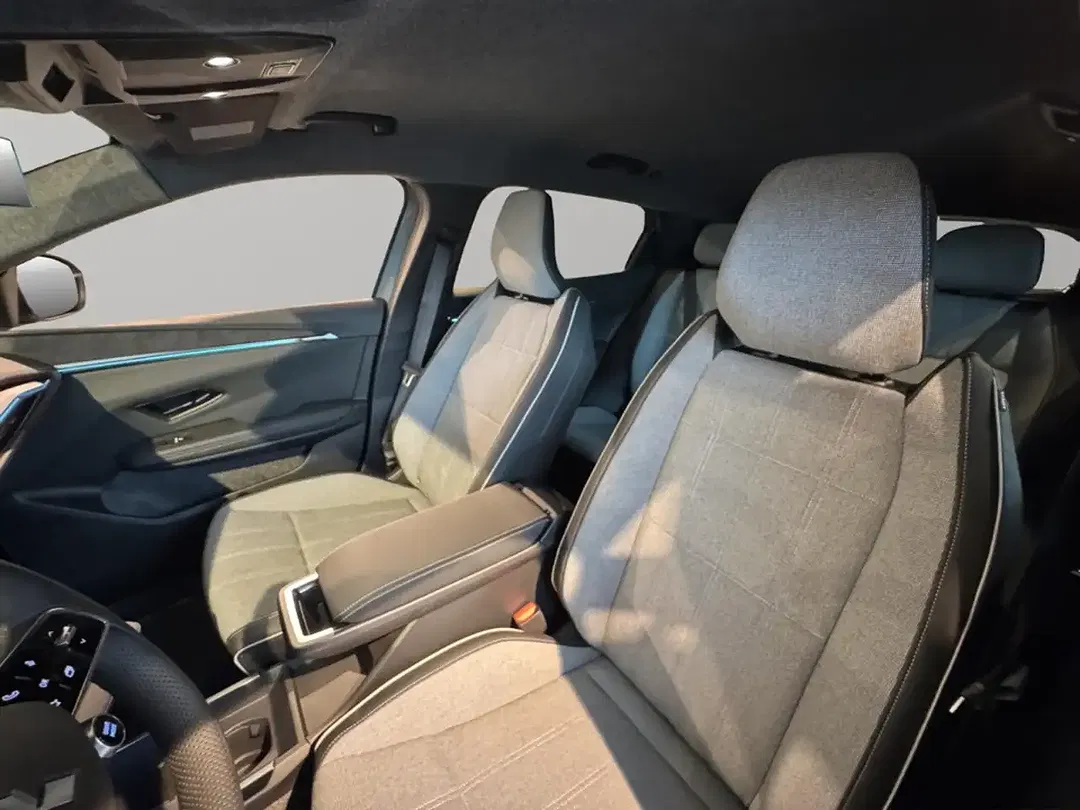 Mitsubishi Eclipse Cross - Thumbnail 9
