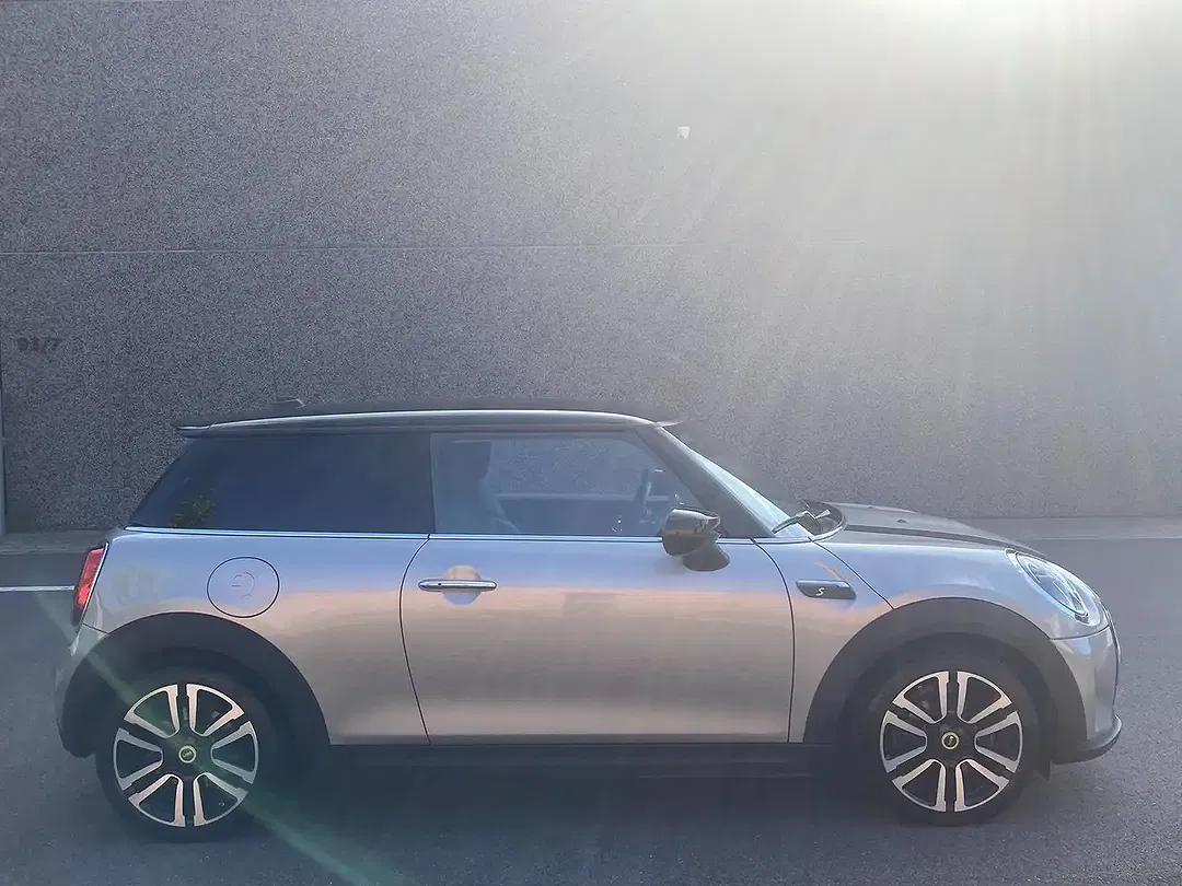 MINI Cooper SE - Thumbnail 13
