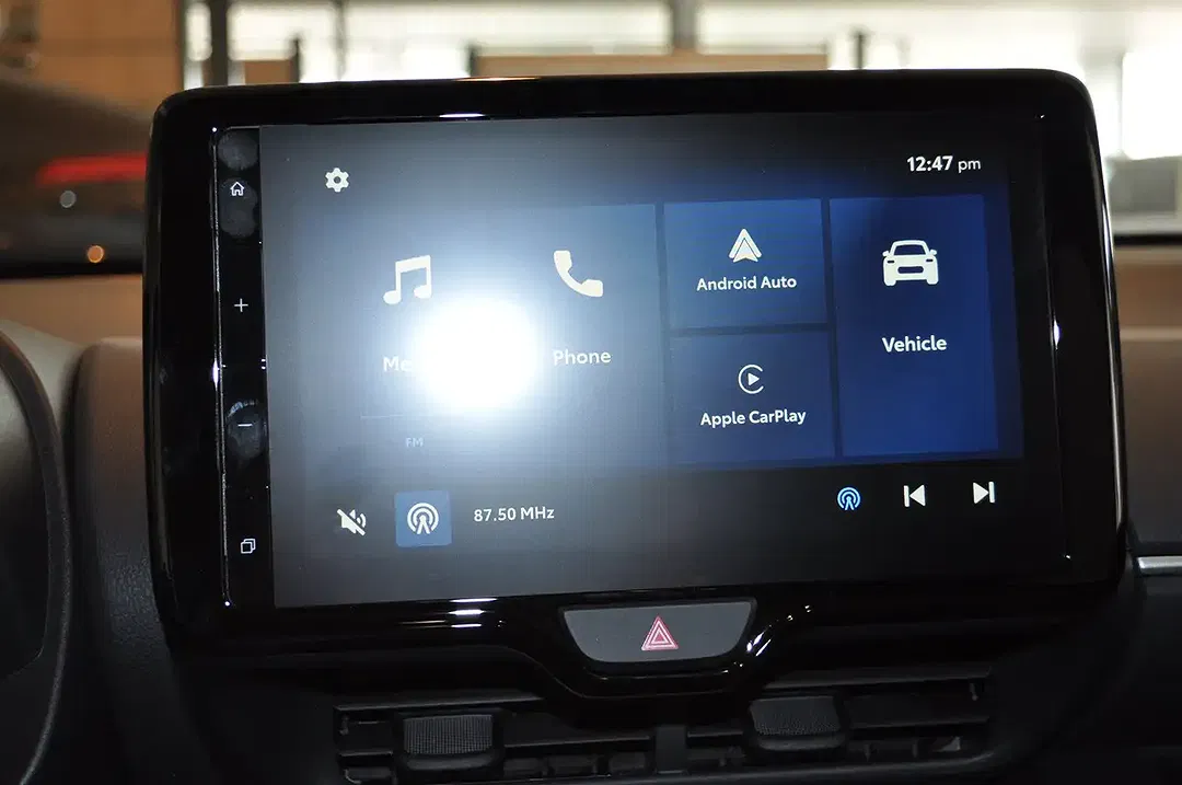 Toyota Yaris - Thumbnail 9