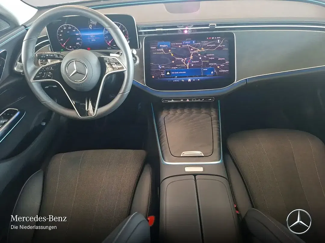 Mercedes-Benz E 200 - Thumbnail 12