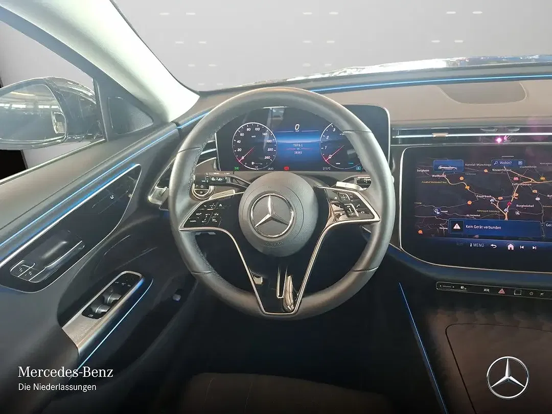 Mercedes-Benz E 200 - Thumbnail 13