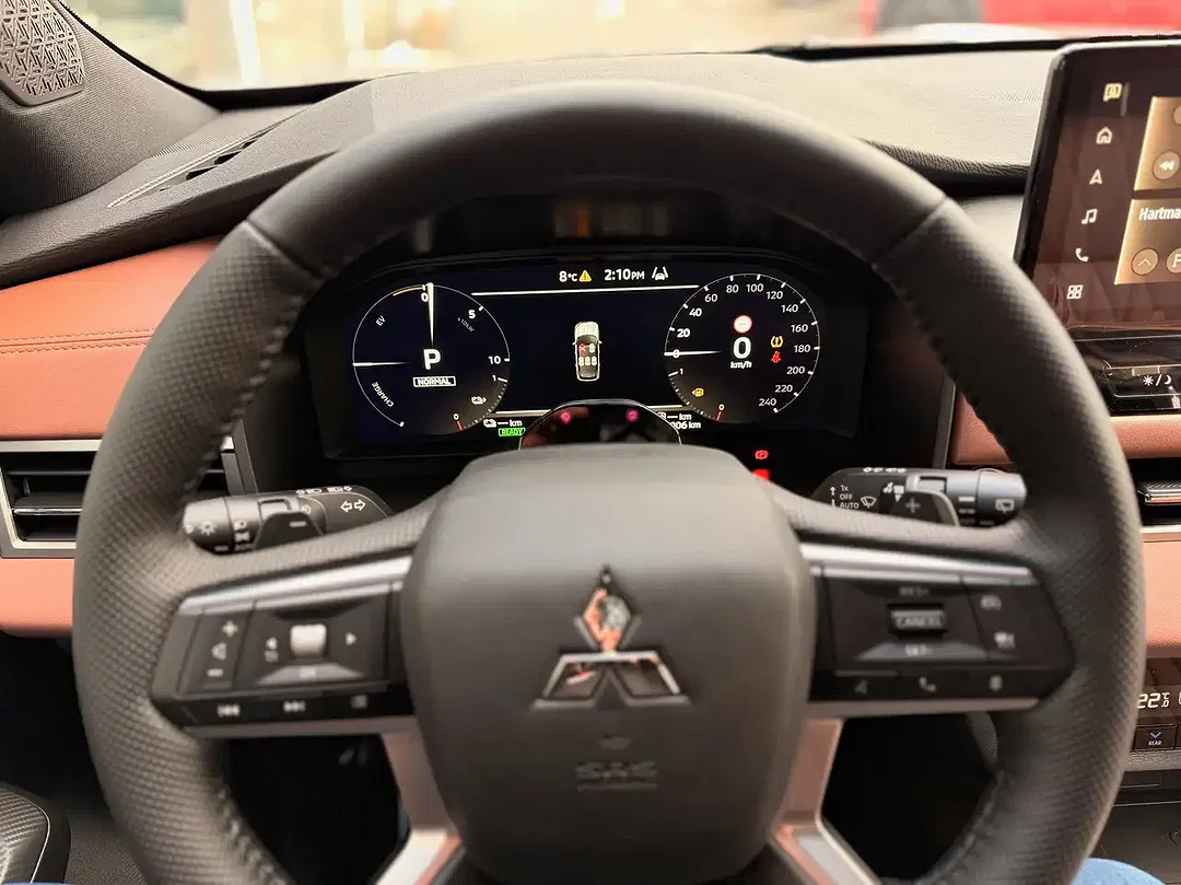 Mitsubishi Outlander - Thumbnail 20