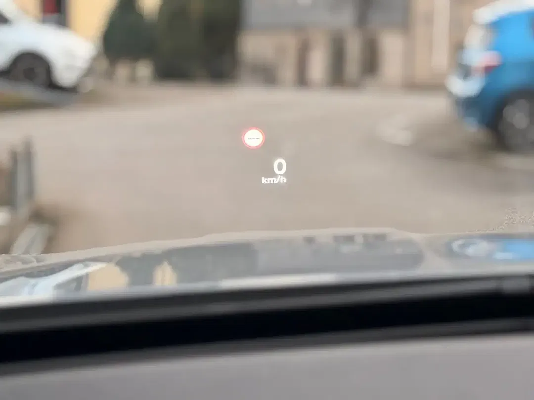 Mitsubishi Outlander - Thumbnail 21