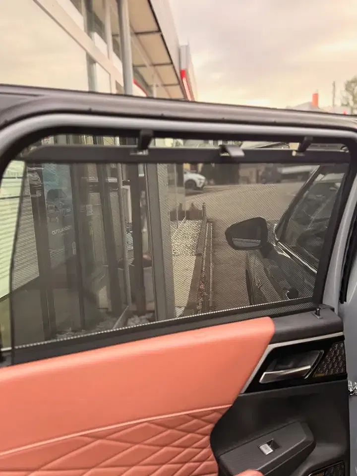 Mitsubishi Outlander - Thumbnail 24