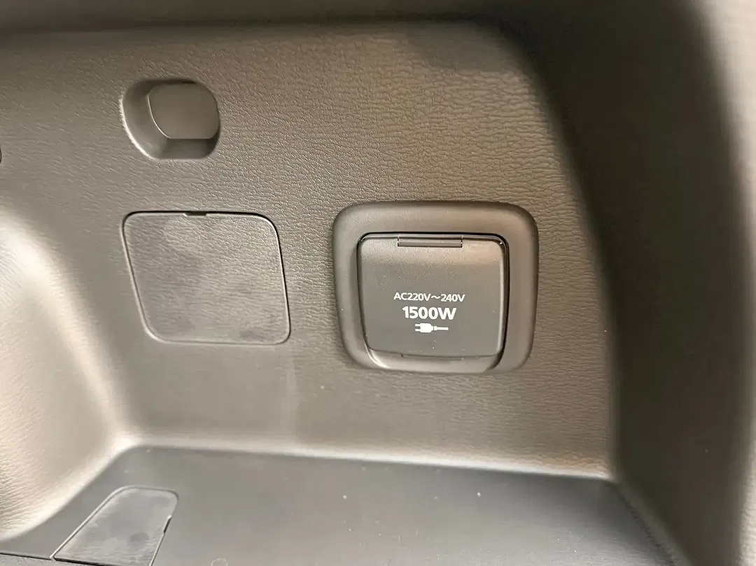 Mitsubishi Outlander - Thumbnail 25