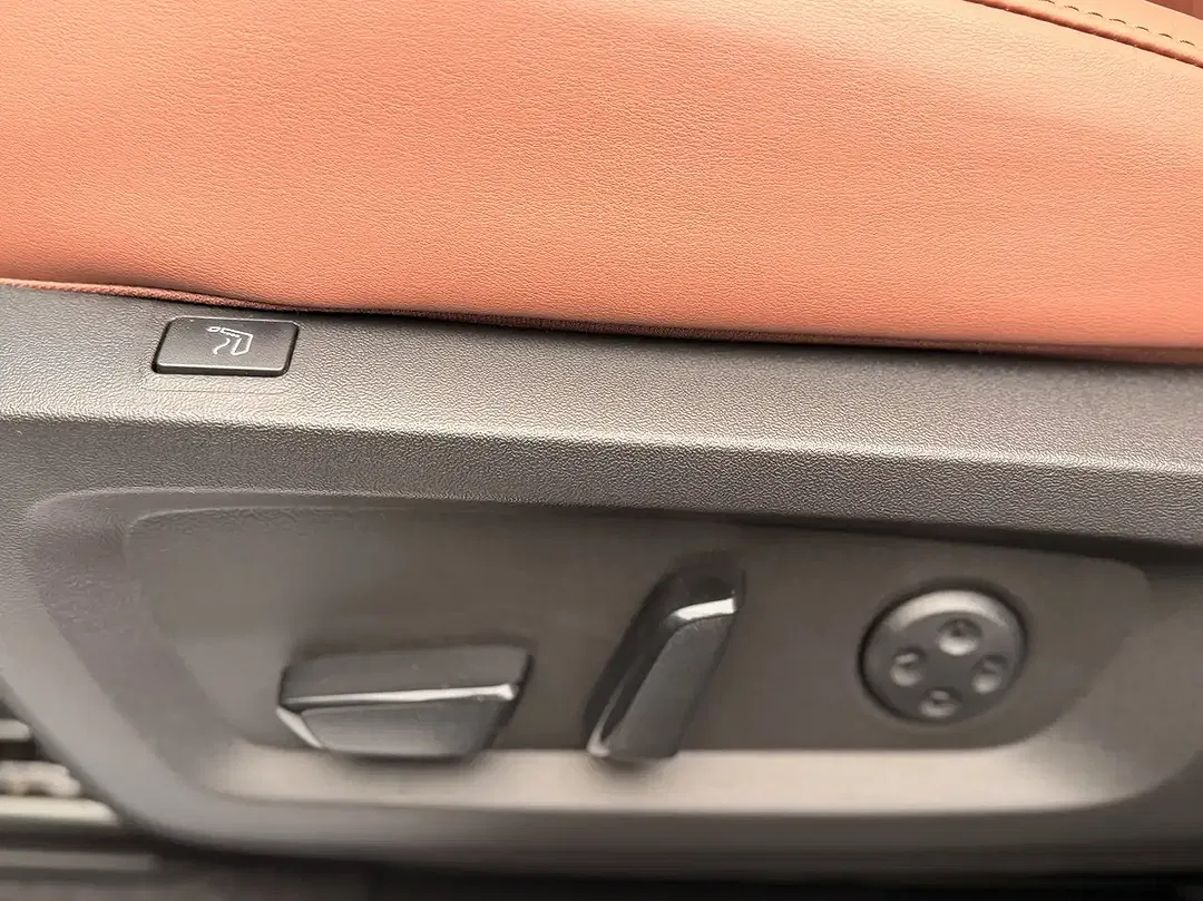 Mitsubishi Outlander - Thumbnail 28
