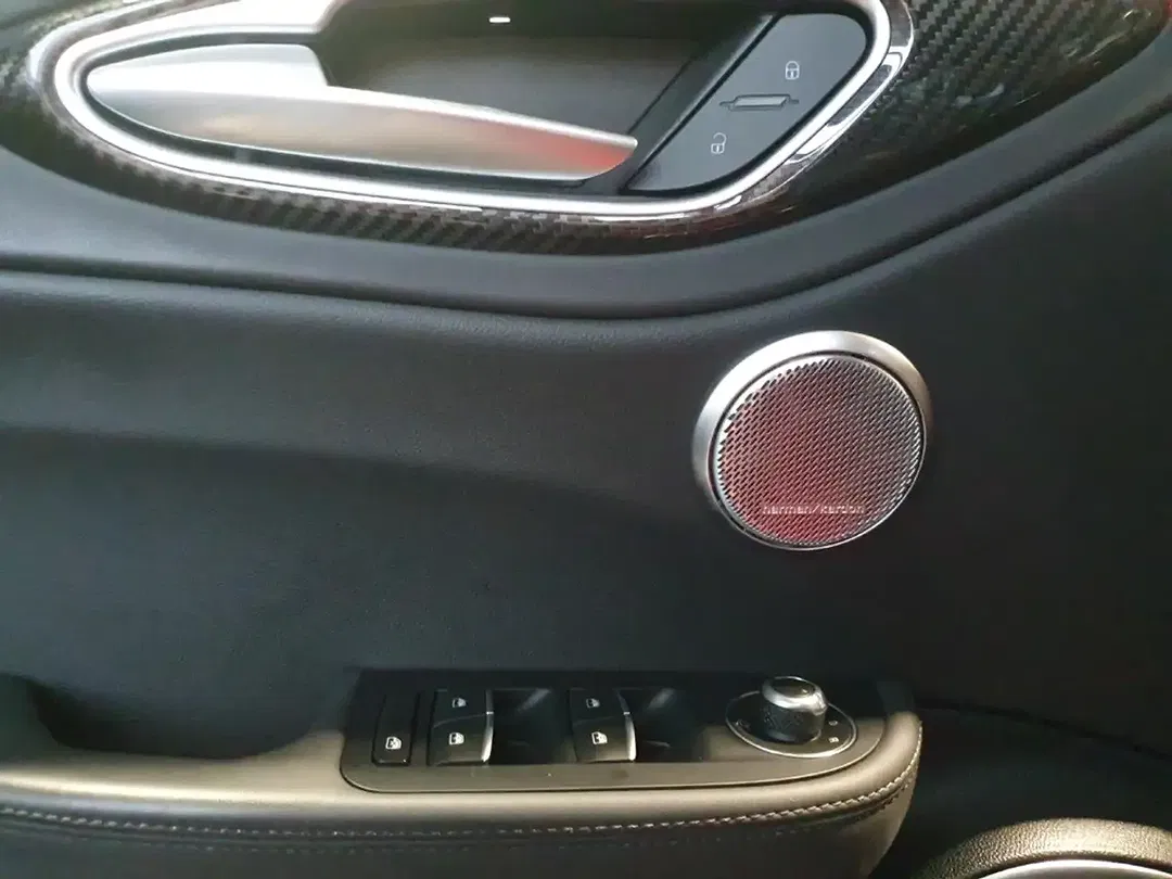 Alfa Romeo Giulia - Thumbnail 10