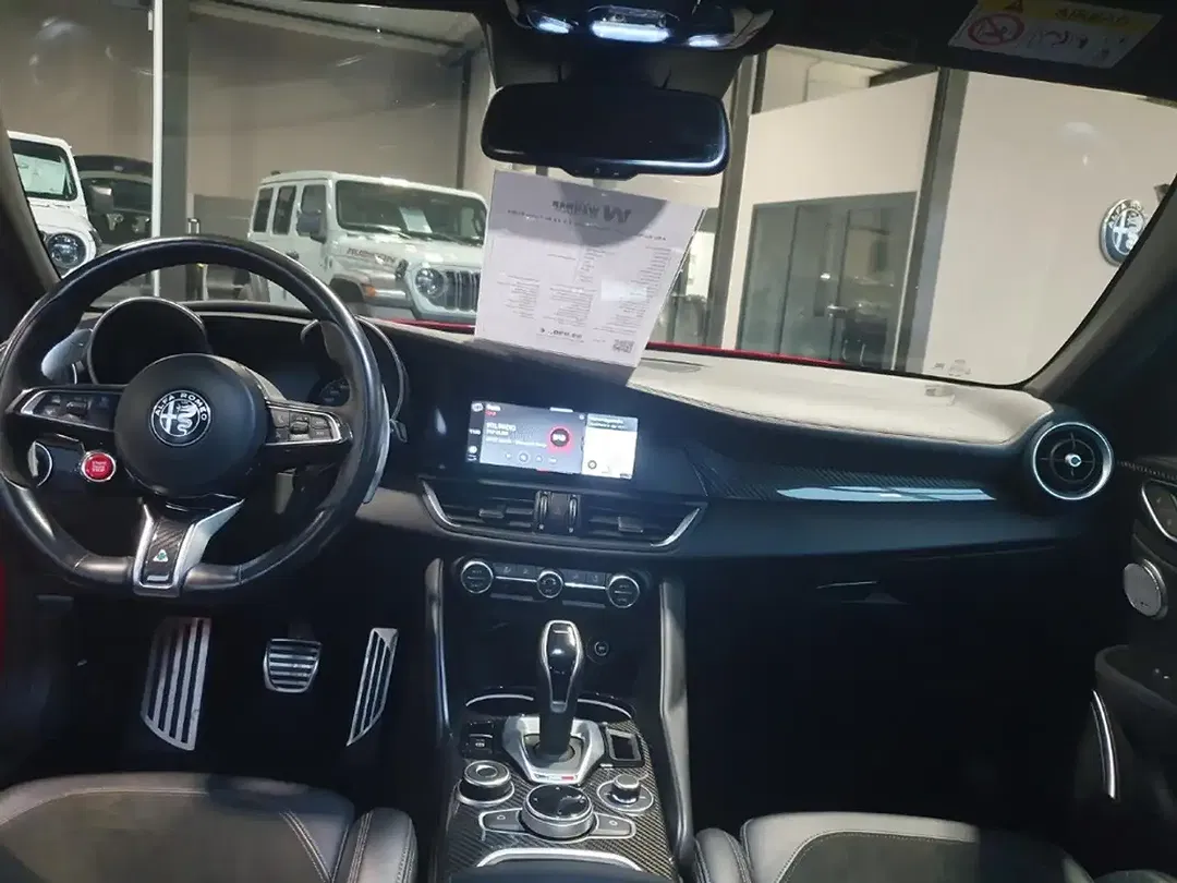 Alfa Romeo Giulia - Thumbnail 15
