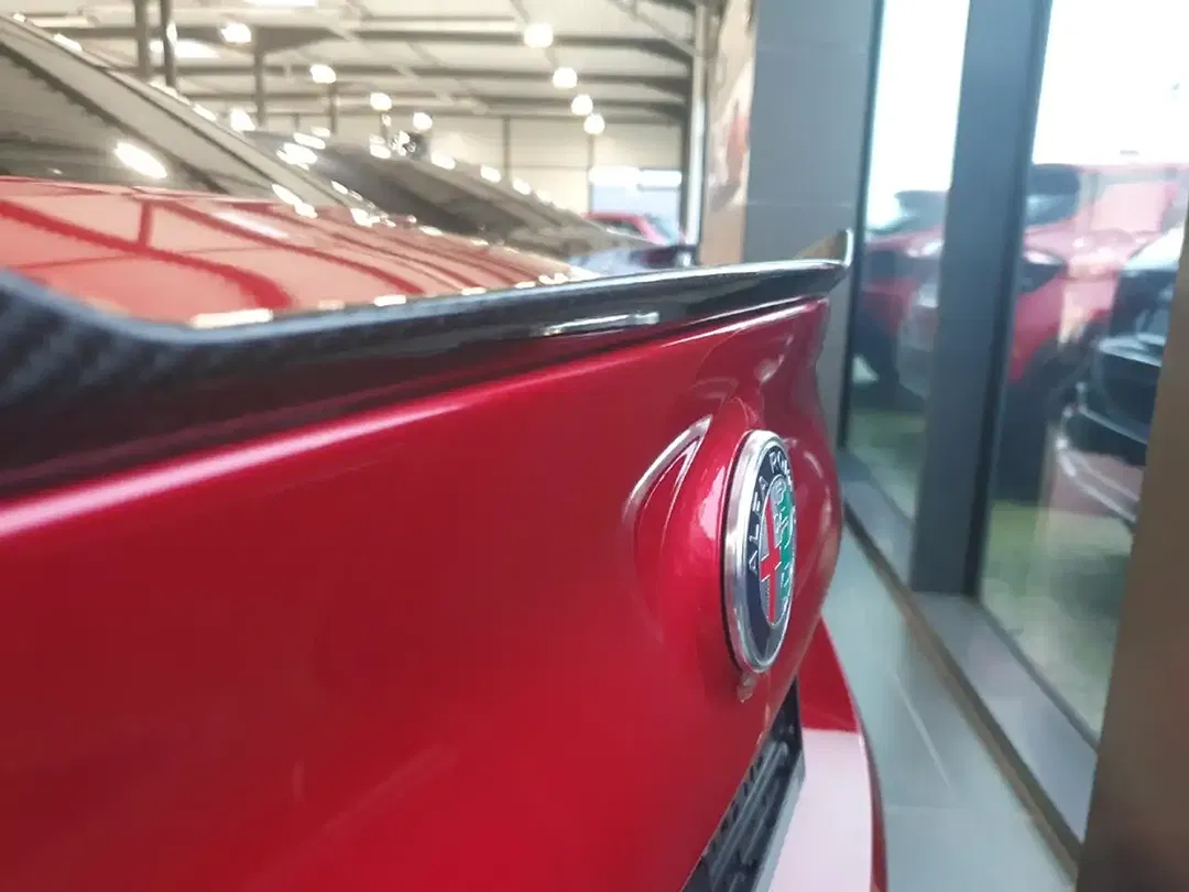 Alfa Romeo Giulia - Thumbnail 6