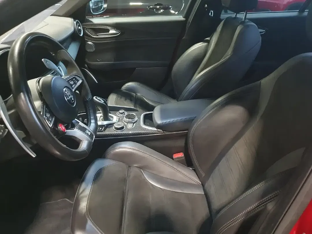 Alfa Romeo Giulia - Thumbnail 9