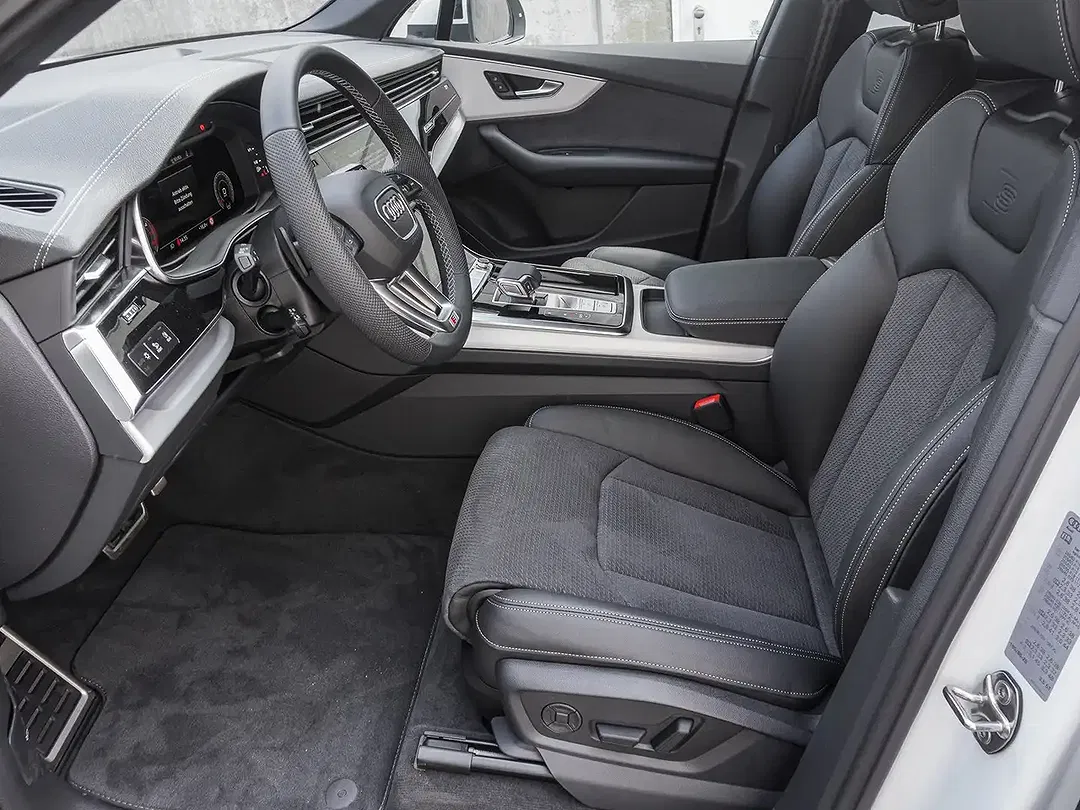 Audi Q7 - Thumbnail 12