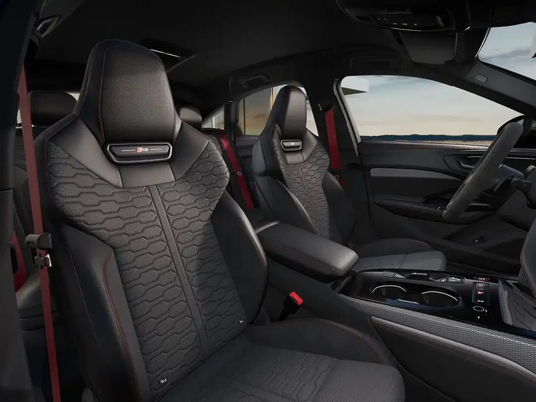 Audi RS5 - Thumbnail 4