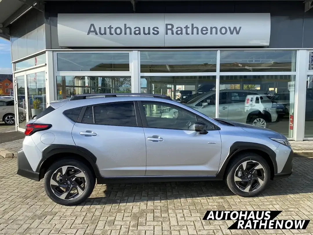 Subaru Crosstrek - Thumbnail 4