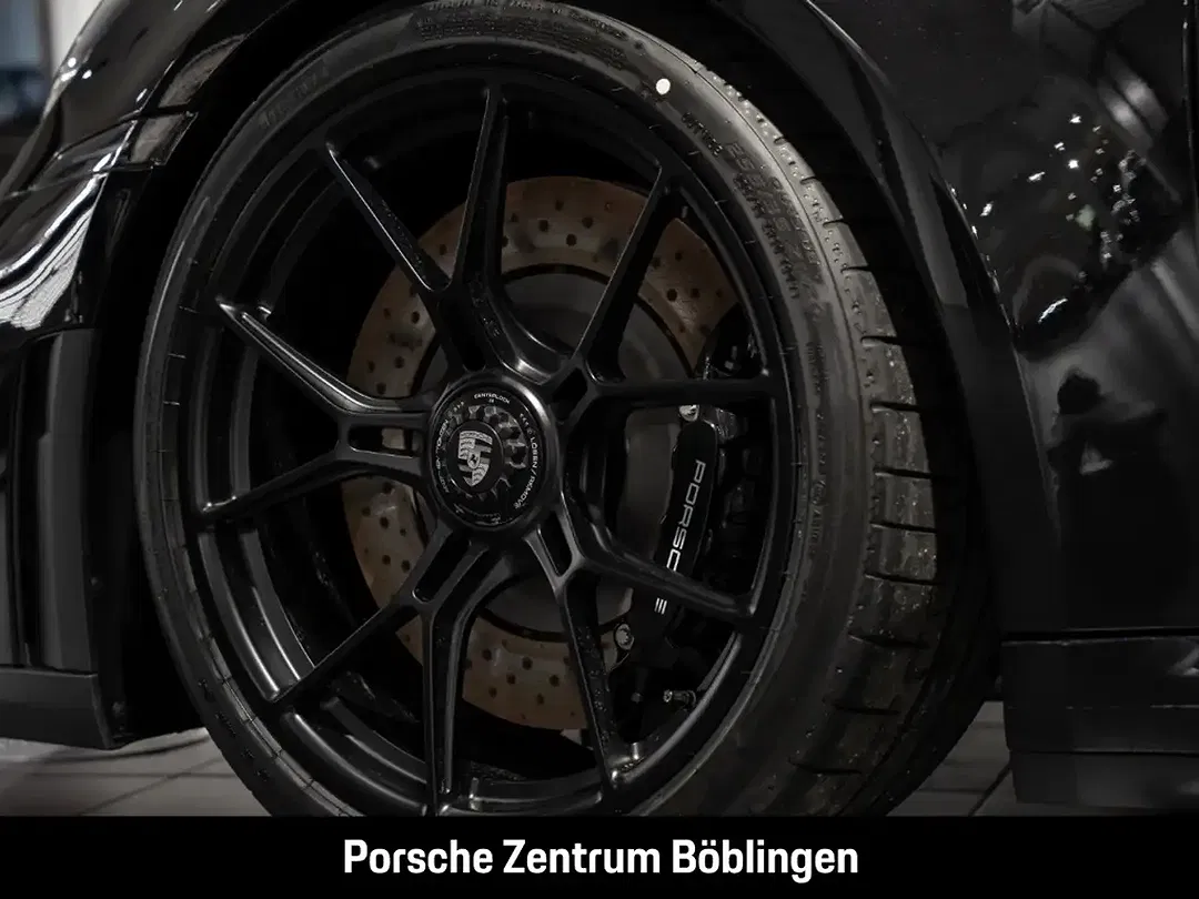 Porsche 992 - Thumbnail 12