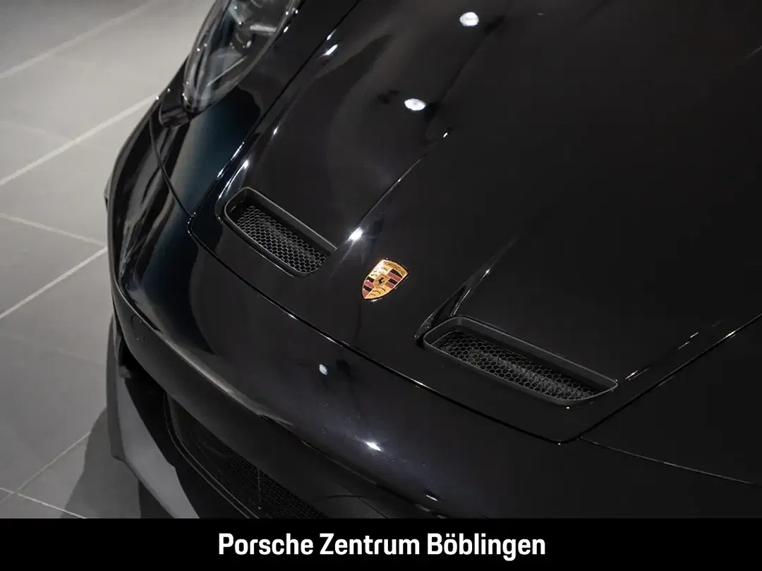 Porsche 992 - Thumbnail 14