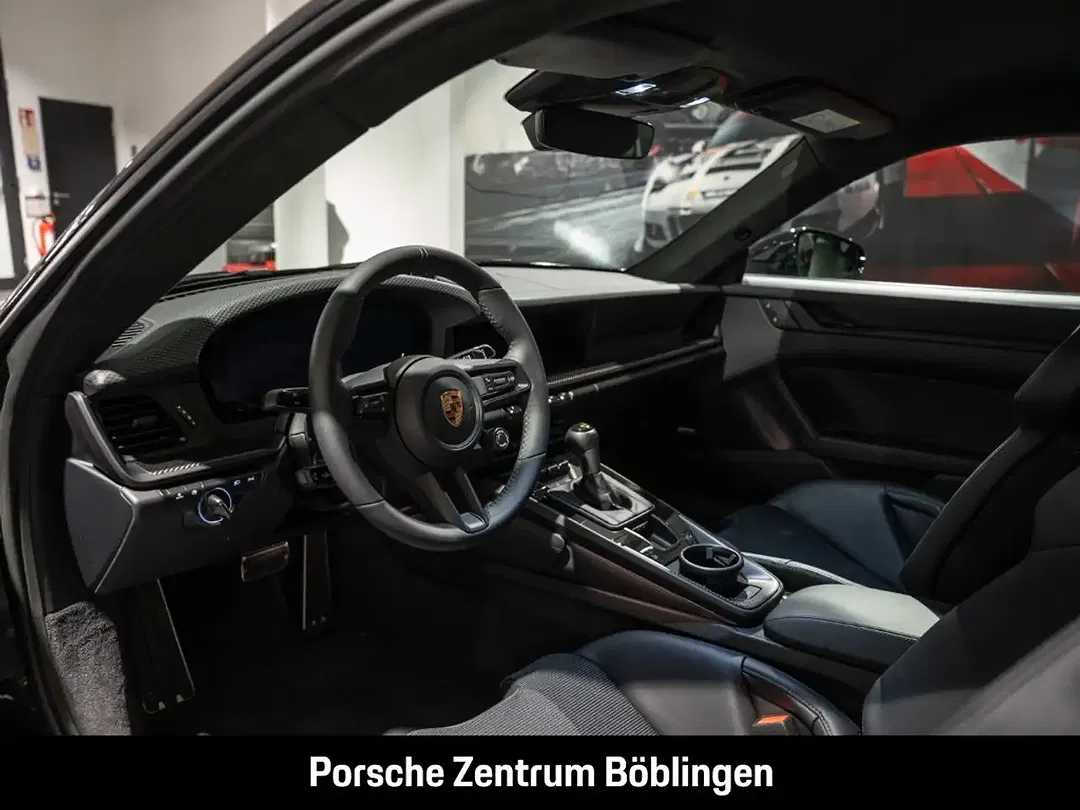 Porsche 992 - Thumbnail 5
