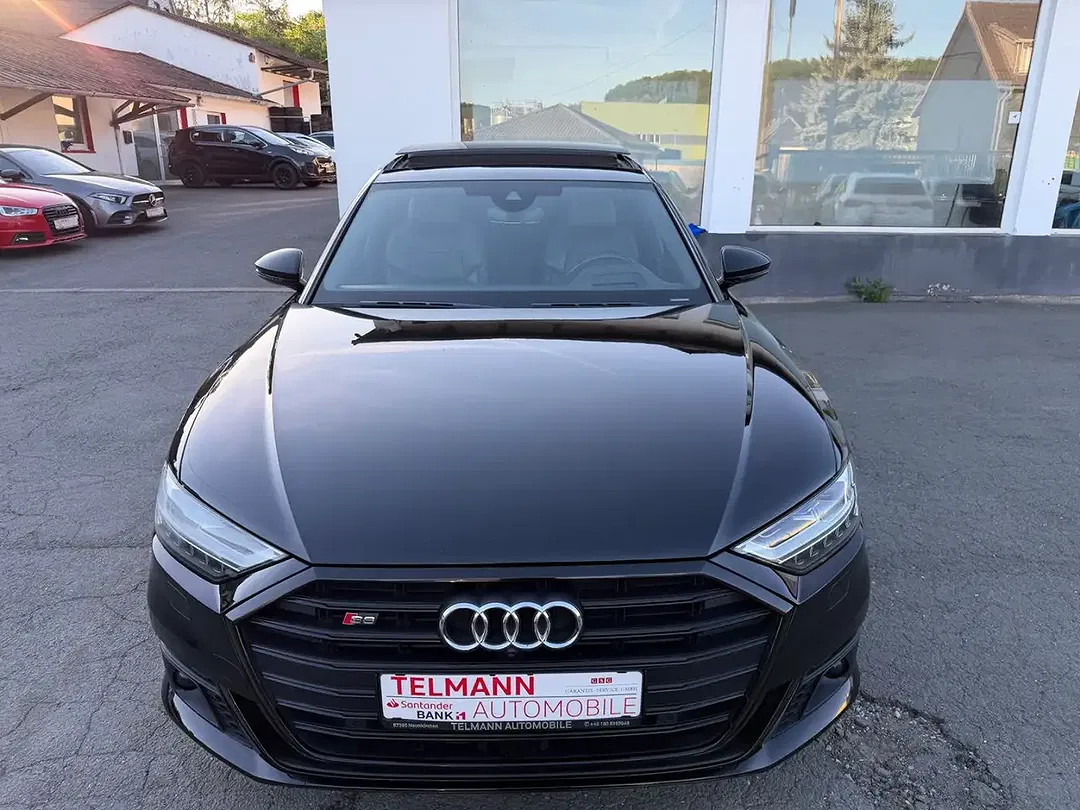 Audi S8 - Thumbnail 2
