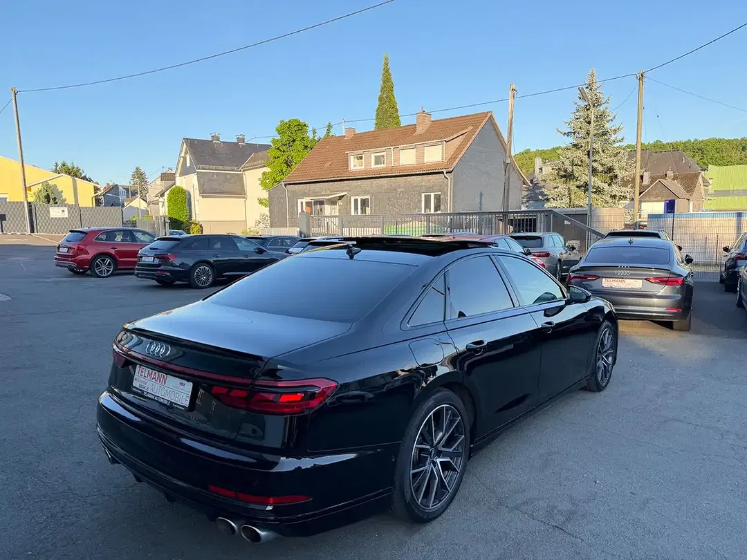 Audi S8 - Thumbnail 5