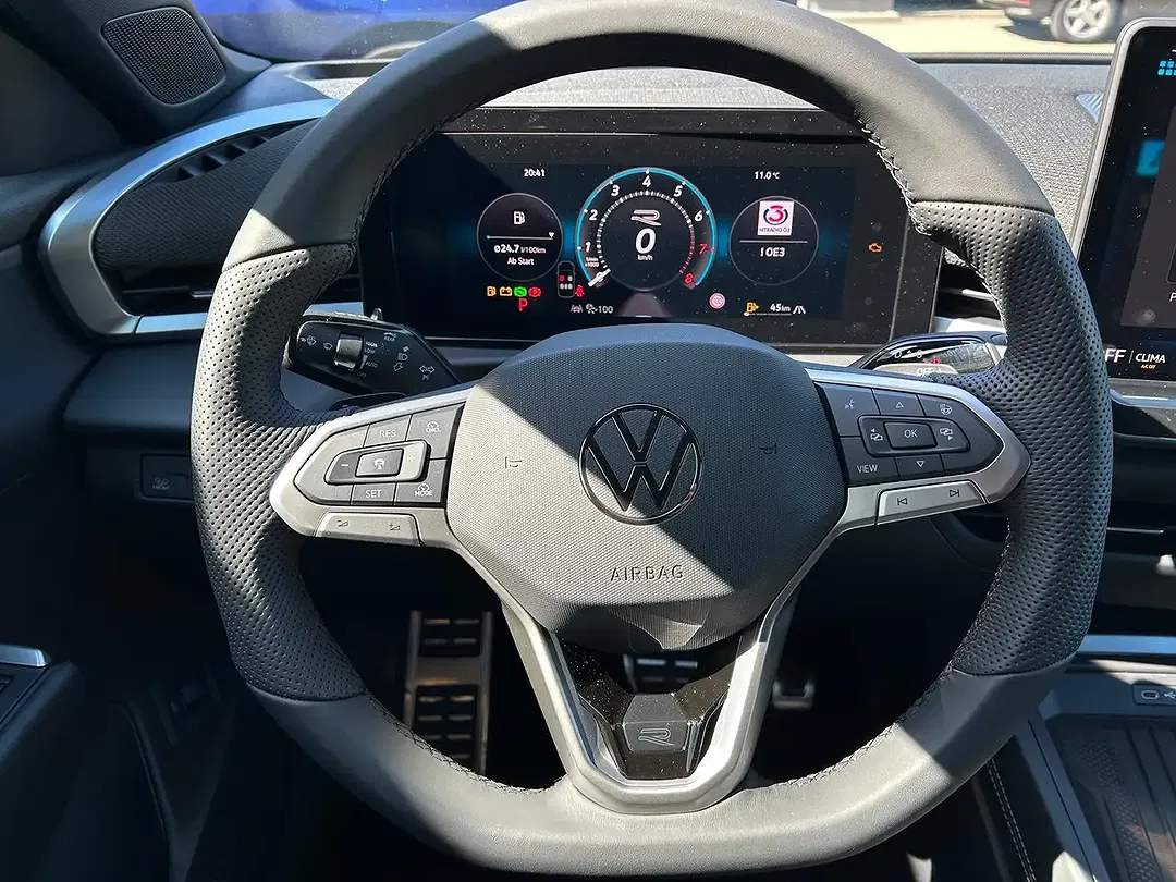 Volkswagen T-Roc - Thumbnail 10