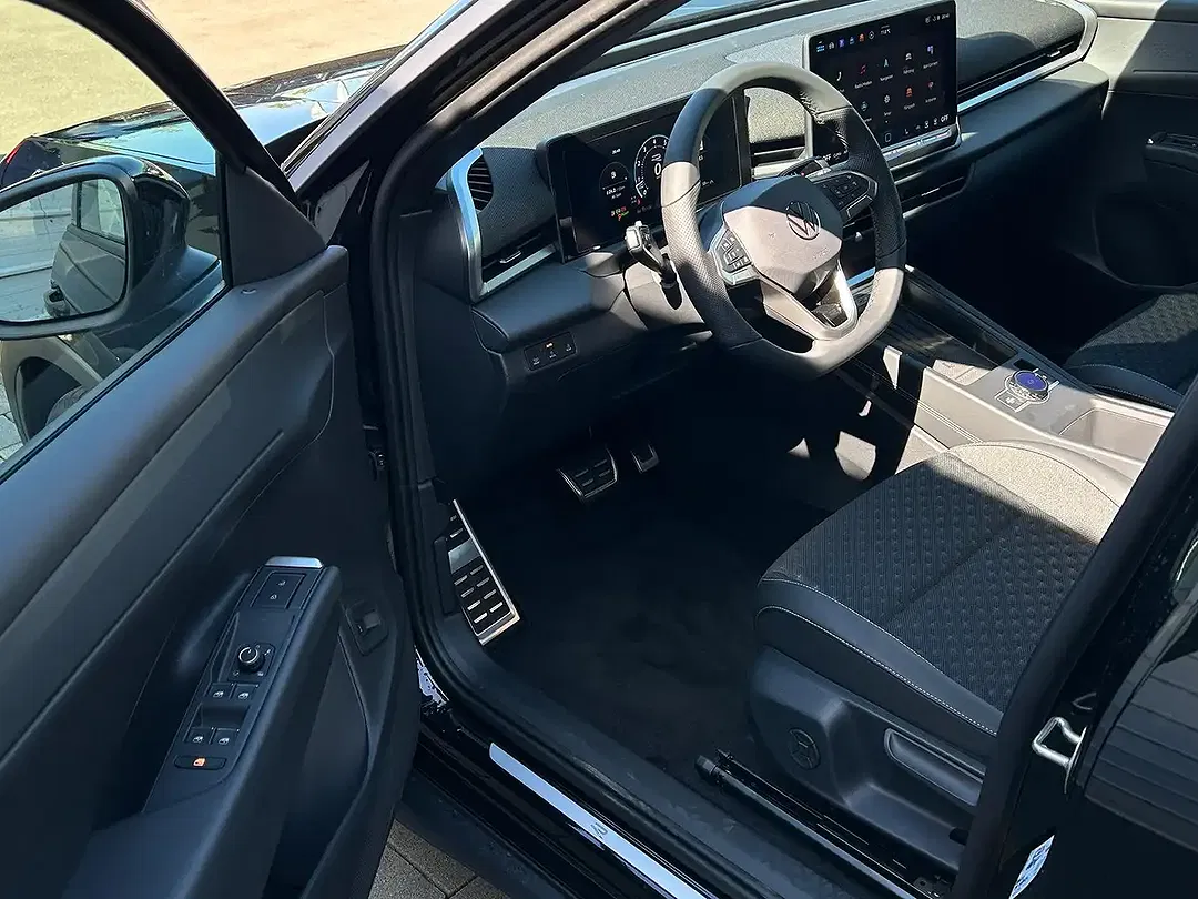 Volkswagen T-Roc - Thumbnail 7