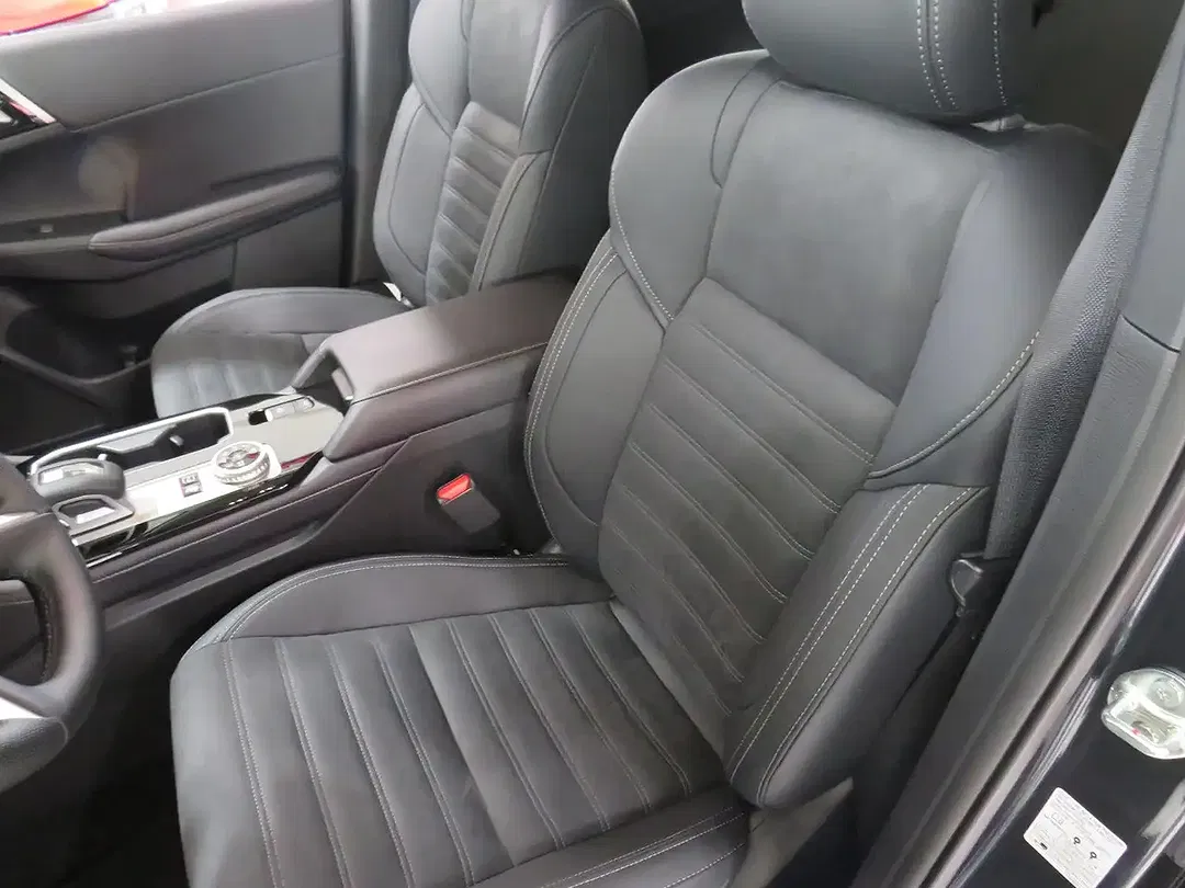 Mitsubishi Outlander - Thumbnail 8