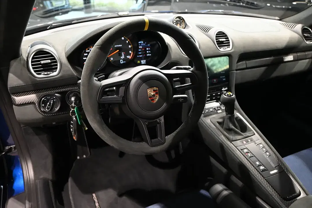 Porsche 718 Cayman - Thumbnail 12