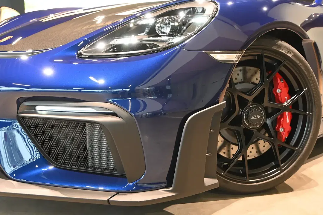 Porsche 718 Cayman - Thumbnail 3