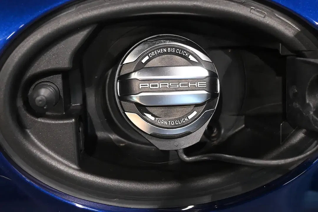 Porsche 718 Cayman - Thumbnail 46