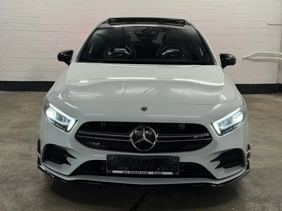 Mercedes-Benz A 35 AMG - Thumbnail 1
