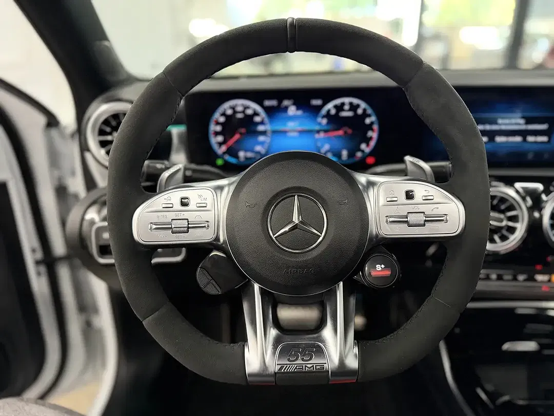 Mercedes-Benz A 35 AMG - Thumbnail 9