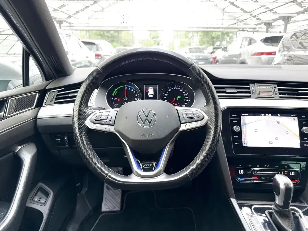 Volkswagen Passat Variant - Thumbnail 10