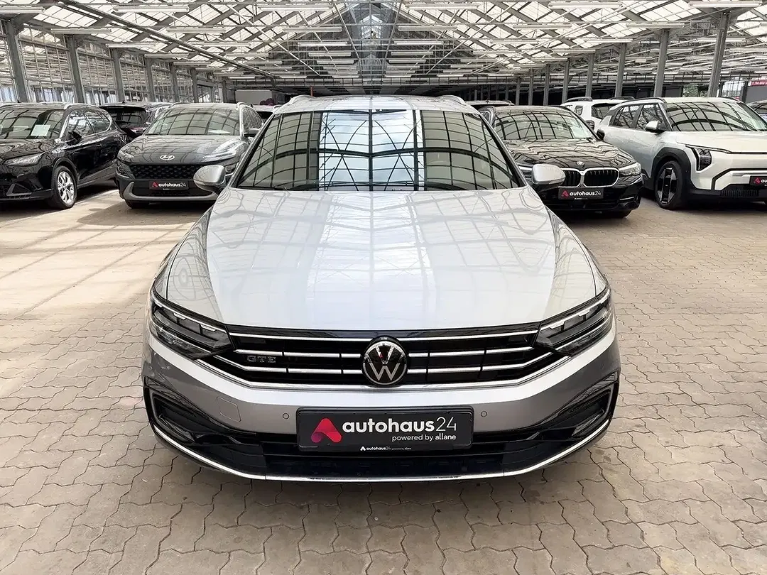 Volkswagen Passat Variant - Thumbnail 2