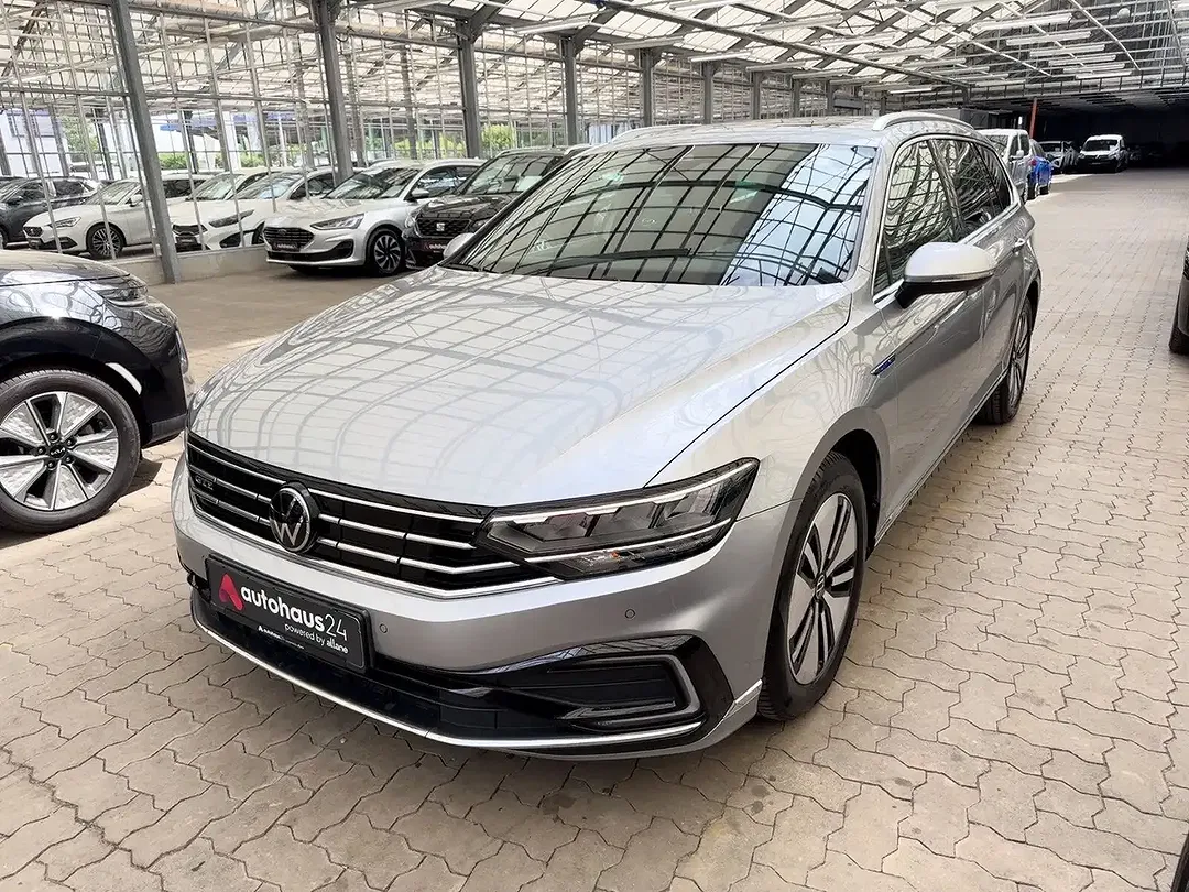 Volkswagen Passat Variant - Thumbnail 3