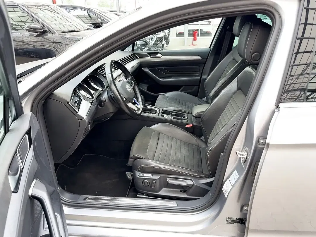 Volkswagen Passat Variant - Thumbnail 8