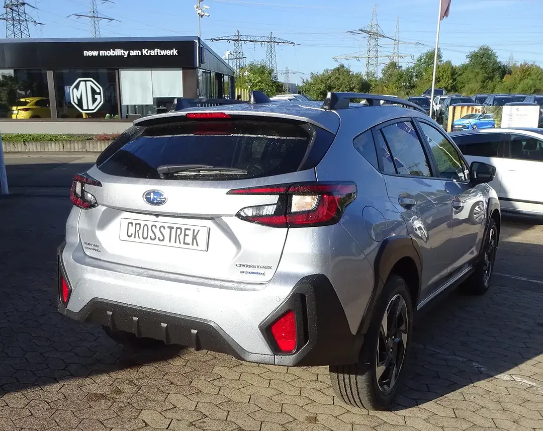 Subaru Crosstrek - Thumbnail 4
