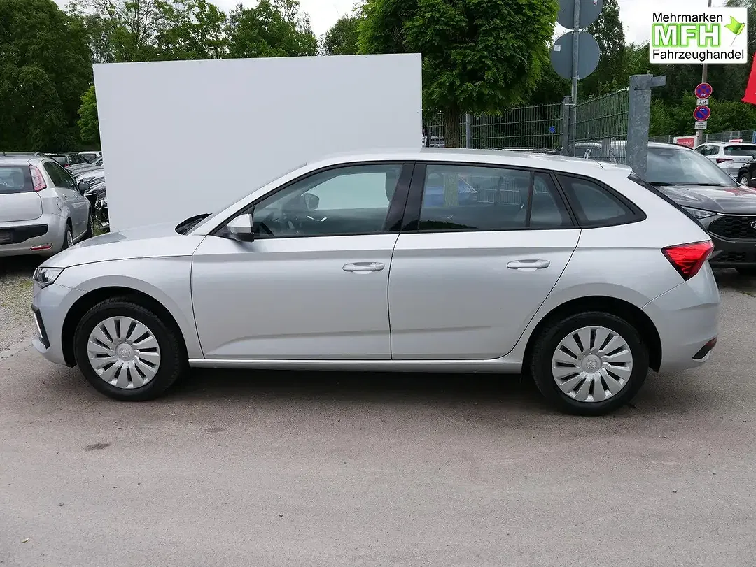 Skoda Scala - Thumbnail 4