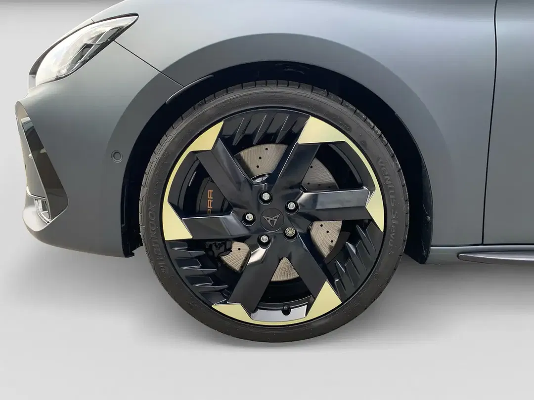 CUPRA Leon - Thumbnail 4