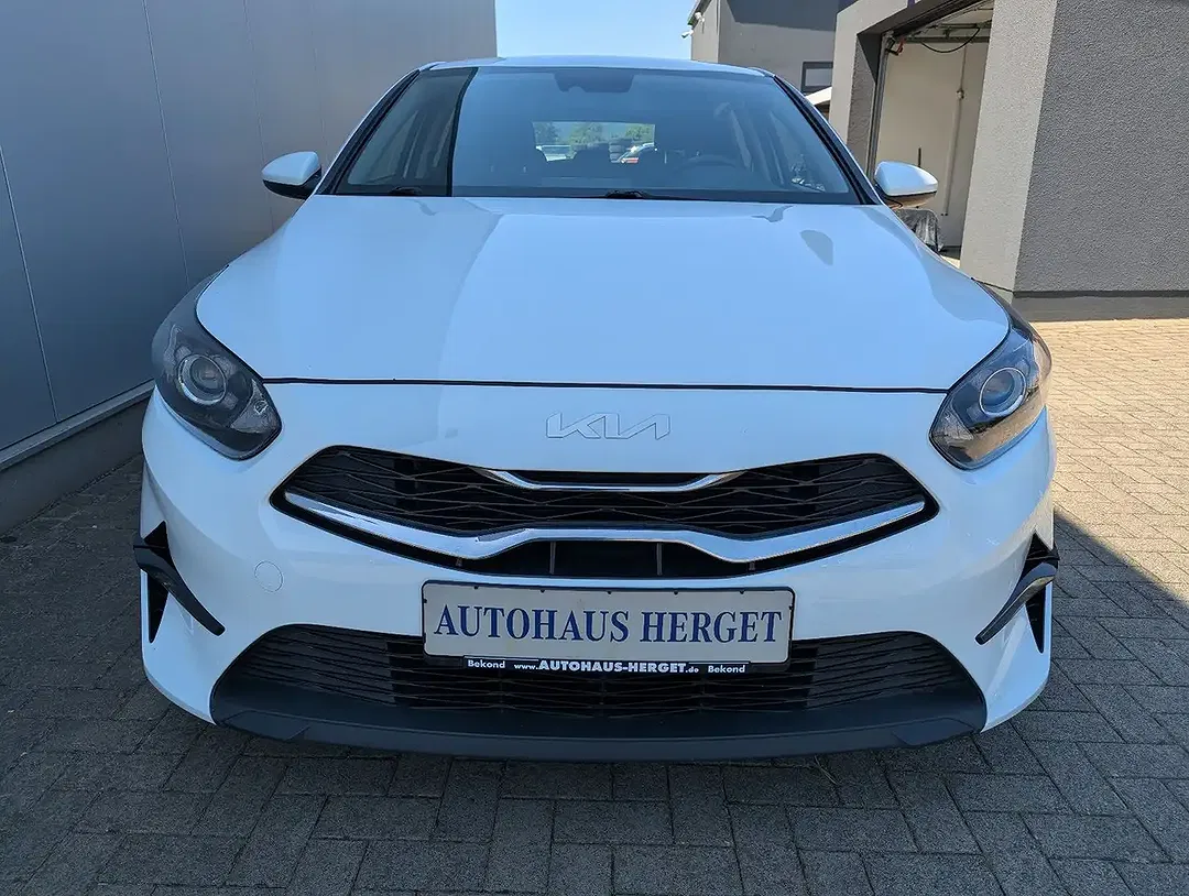 Kia Ceed / cee'd - Thumbnail 2