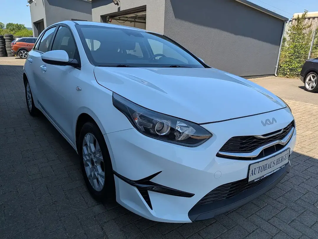 Kia Ceed / cee'd - Thumbnail 3