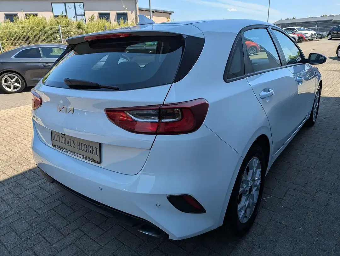 Kia Ceed / cee'd - Thumbnail 4