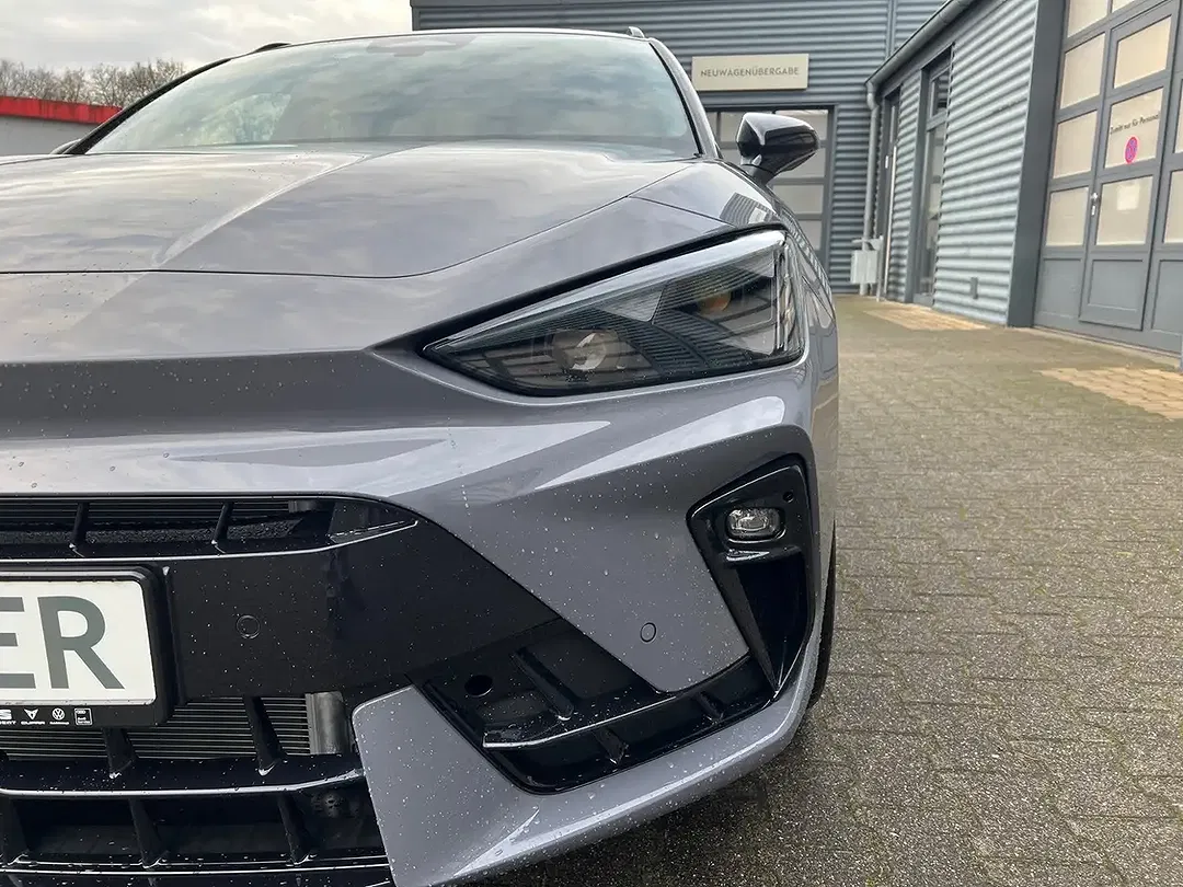 CUPRA Leon - Thumbnail 4