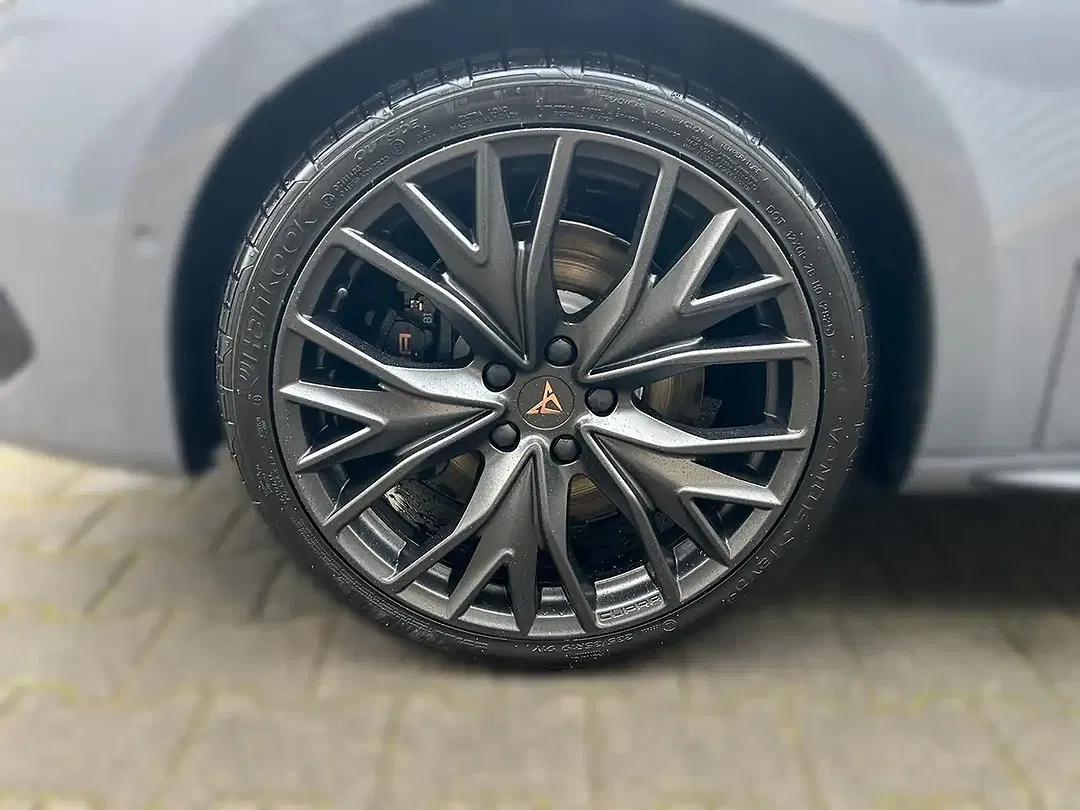 CUPRA Leon - Thumbnail 5