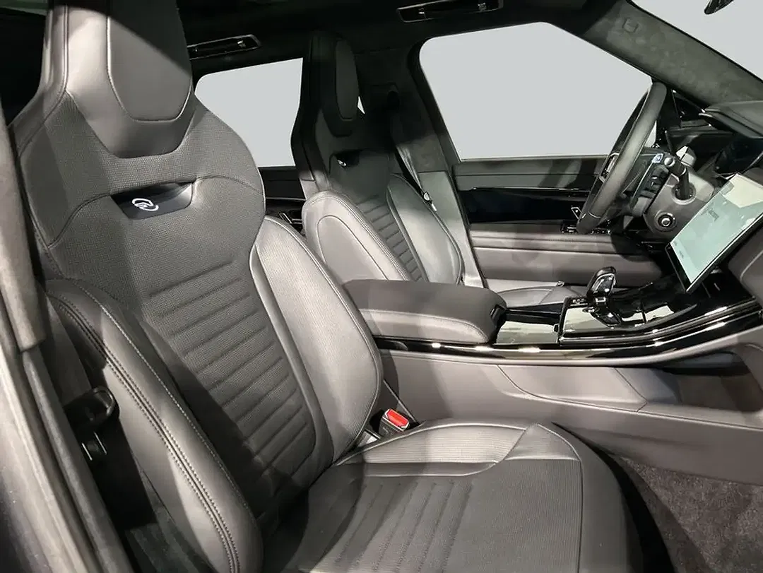 Land Rover Range Rover Sport - Thumbnail 3