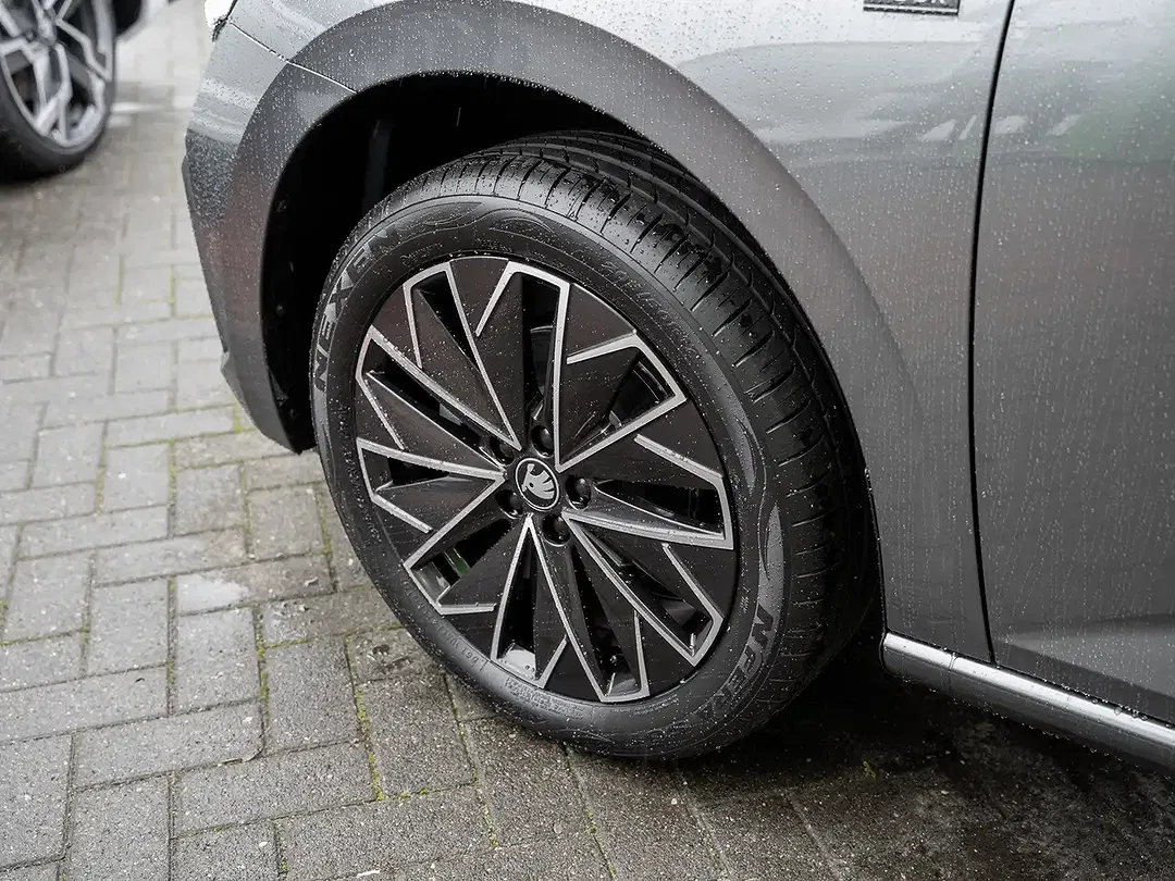 Skoda Scala - Thumbnail 5